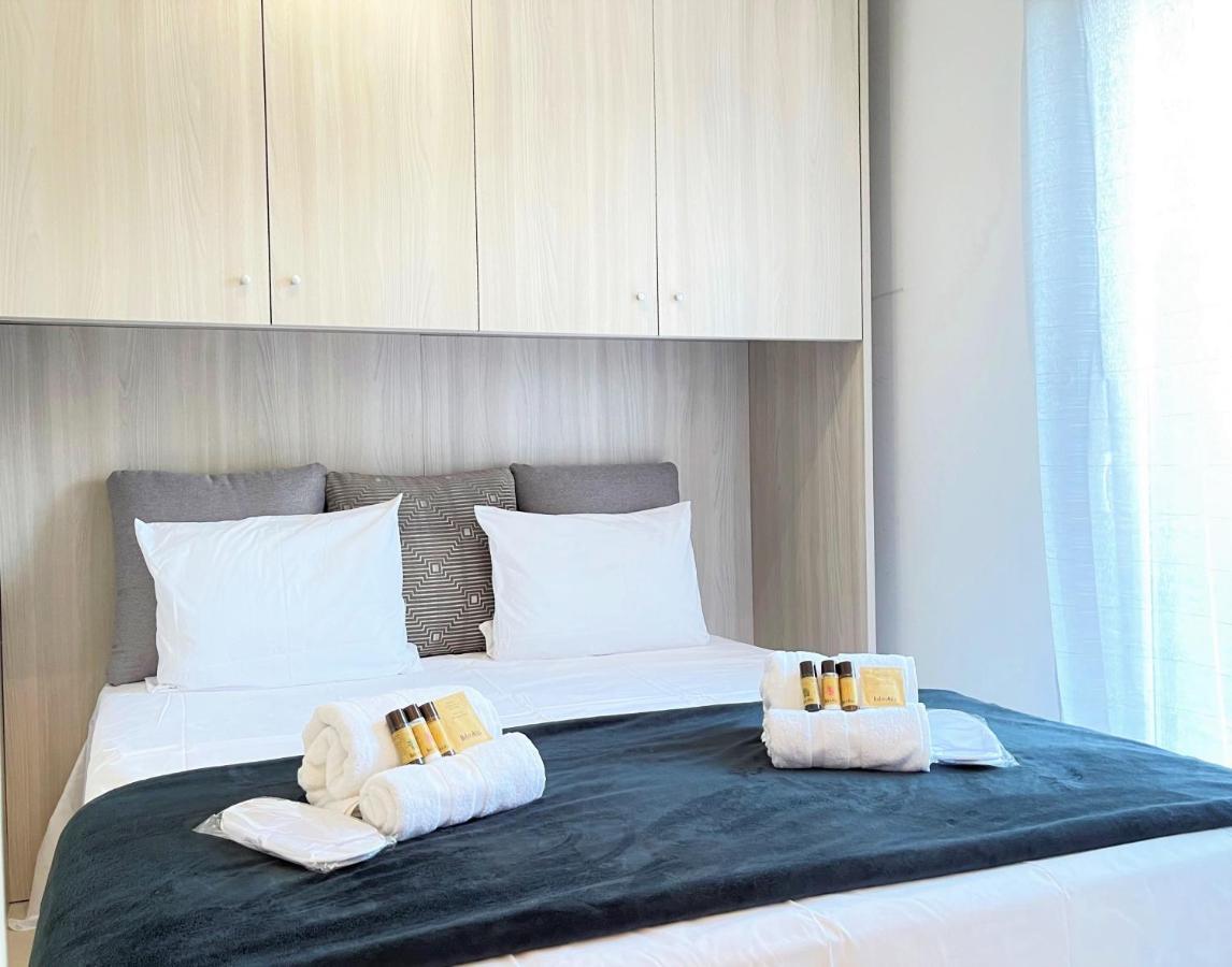 Tres Bel Appartement -Residence Avec Piscine Sur Le Toit Et Vue Panoramique Saint-Raphael  Luaran gambar