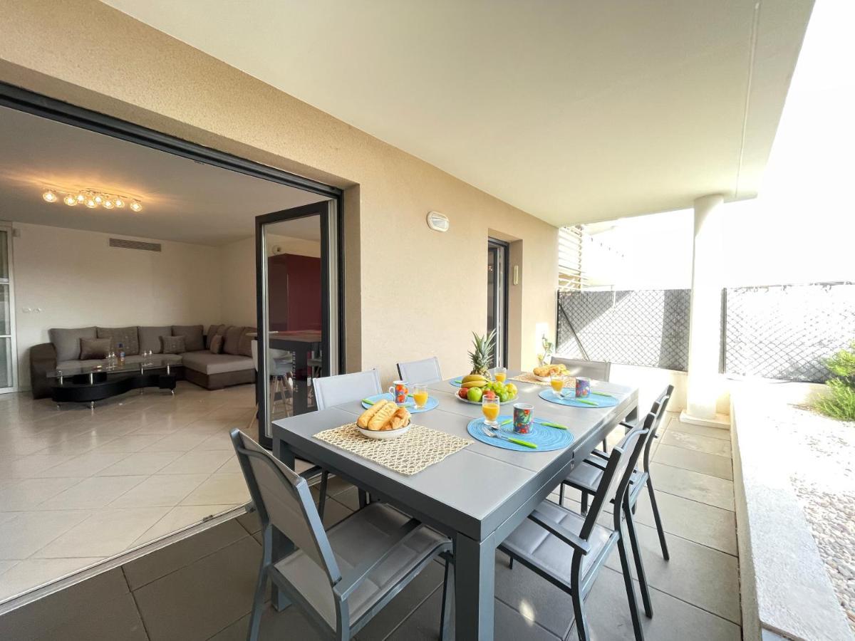 Tres Bel Appartement -Residence Avec Piscine Sur Le Toit Et Vue Panoramique Saint-Raphael  Luaran gambar