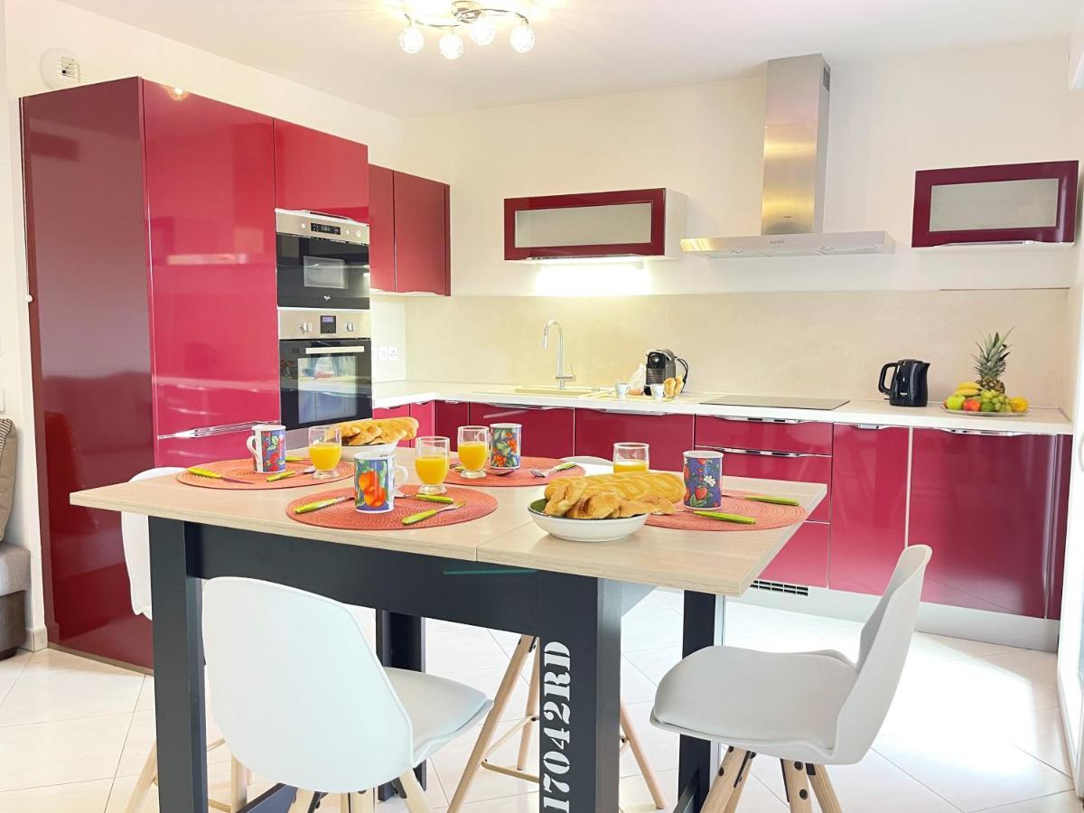 Tres Bel Appartement -Residence Avec Piscine Sur Le Toit Et Vue Panoramique Saint-Raphael  Luaran gambar