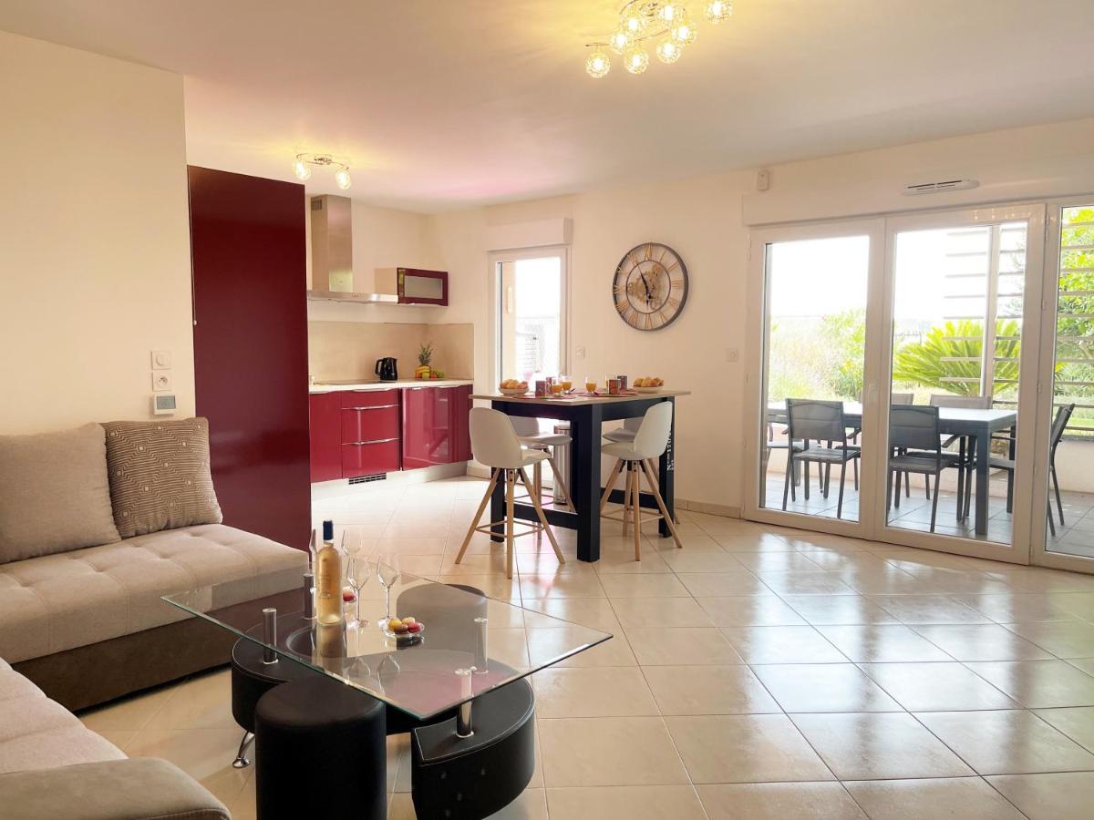 Tres Bel Appartement -Residence Avec Piscine Sur Le Toit Et Vue Panoramique Saint-Raphael  Luaran gambar